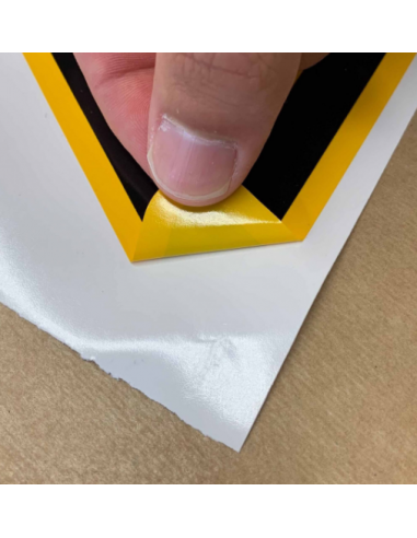 Tekststicker waarschuwing struikelgevaar, W007, geel zwart, ISO 7010, opstapje, driehoek