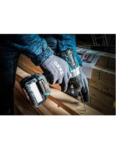 OXXA X-Pro-Flex Ultra 51-293 werkhandschoen tijdens het werken met een boormachine