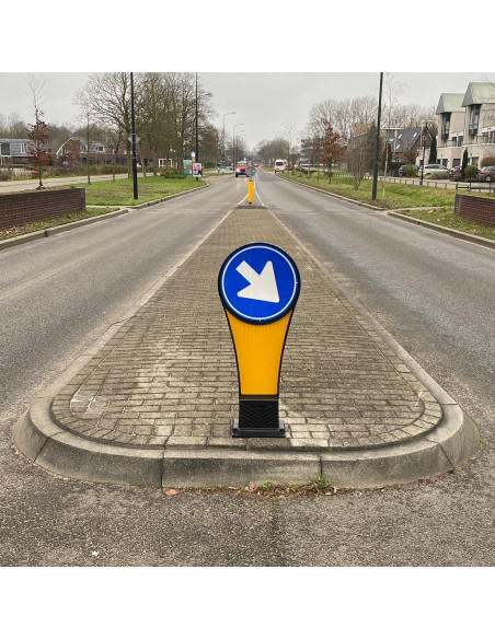 Verkeerszuil op vluchtheuvel BB22 D2, aluminium, geel blauw, 1000 mm, reflecterend