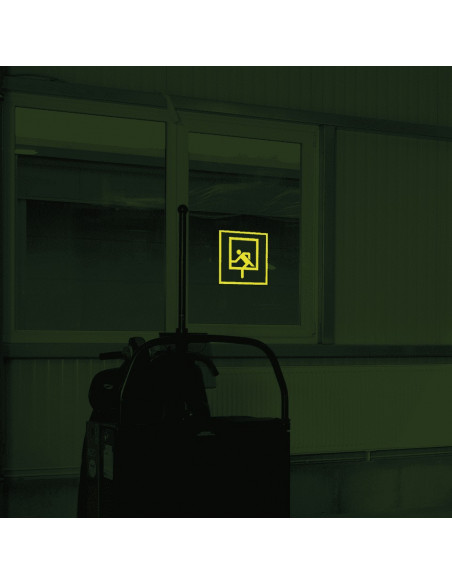 Extra lichtgevend noodraam bord, groen wit, vierkant, symbool persoon in noodraam