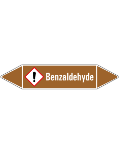 Benzaldehyde leidingmarkering op vel, bruin wit, Nederlandse tekst benzaldehyde, GHS07 pictogram