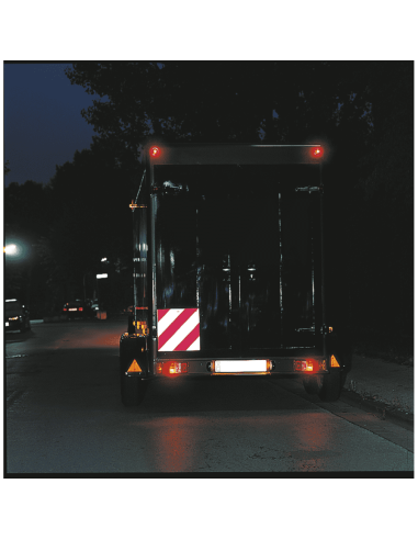 Rood witte markering vrachtwagen - retroreflecterende folie