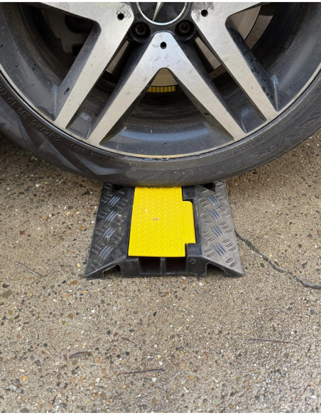 MAX kabelbrug 2 kanalen (30 x 35 mm) rubber met gele deksel kopen? Bestel nu!