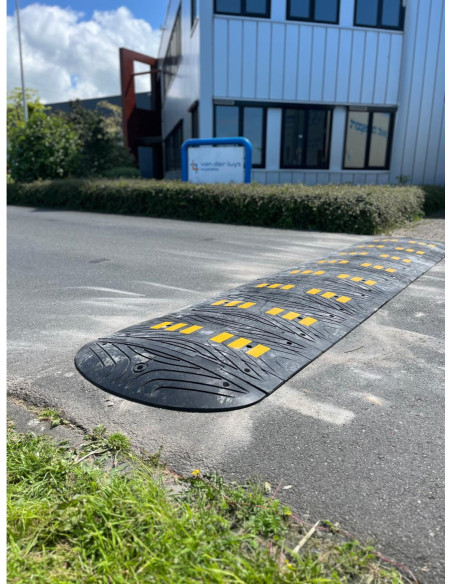 HEAVY verkeersdrempel voor vrachtwagens 7 cm hoog kopen? Bestel nu!