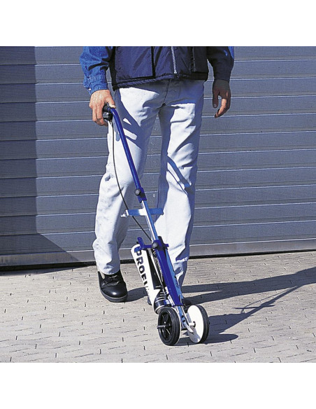 Lijnentrekker Profi Line twee wielen op parkeerplaats